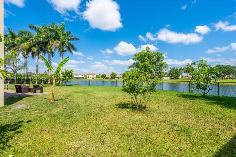 Купить виллу или дом в Хомстед, Флорида 4 спальни, 224.82м2, № 2006661 - фото 6