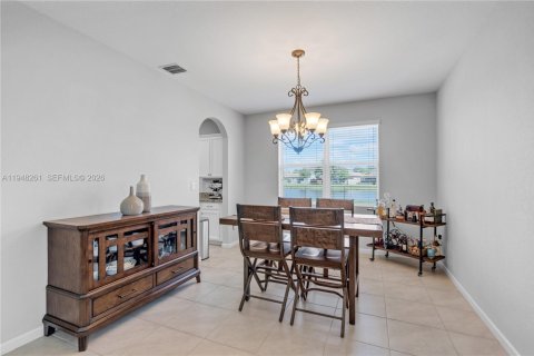 Купить виллу или дом в Хомстед, Флорида 4 спальни, 224.82м2, № 2006661 - фото 14