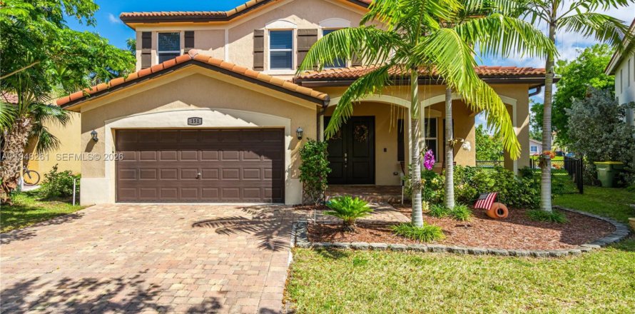 Дом в Хомстед, Флорида 4 спальни, 224.82м2 № 2006661