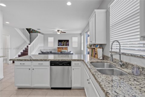 Купить виллу или дом в Хомстед, Флорида 4 спальни, 224.82м2, № 2006661 - фото 18