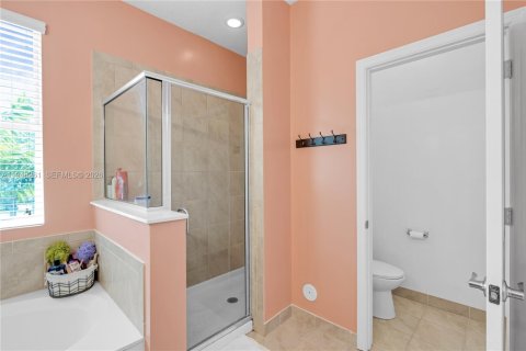 Купить виллу или дом в Хомстед, Флорида 4 спальни, 224.82м2, № 2006661 - фото 28