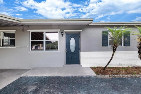 House in Oakland Park, Florida 3 bedrooms, 104.79 sq.m. № 1683891 - photo 30