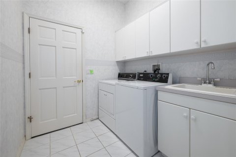 Casa en venta en Lake Mary, Florida, 4 dormitorios, 290.41 m2 № 1852825 - foto 24