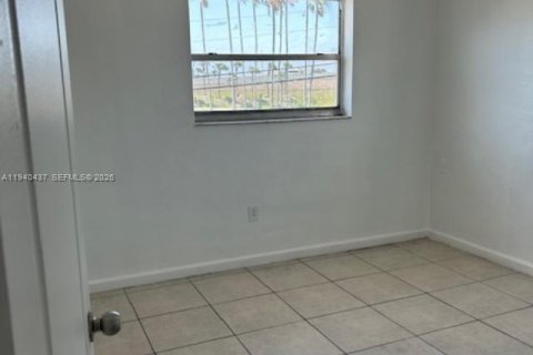 Copropriété à louer à Miami, Floride: 2 chambres, 60.39 m2 № 1997685 - photo 10