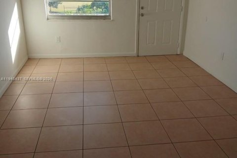 Copropriété à louer à Miami, Floride: 2 chambres, 60.39 m2 № 1997685 - photo 3