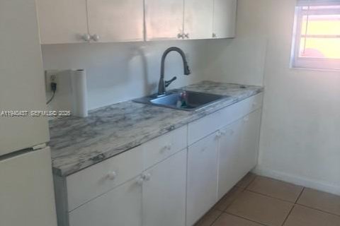 Copropriété à louer à Miami, Floride: 2 chambres, 60.39 m2 № 1997685 - photo 11