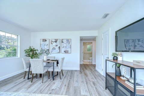 House in Tampa, Florida 3 bedrooms, 96.99 sq.m. № 1808484 - photo 11