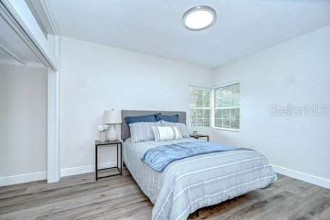 House in Tampa, Florida 3 bedrooms, 96.99 sq.m. № 1808484 - photo 12