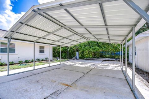 House in Tampa, Florida 3 bedrooms, 96.99 sq.m. № 1808484 - photo 17