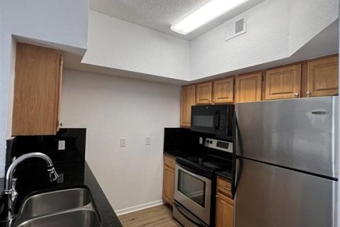 Condo in Orlando, Florida, 1 bedroom № 1725071 - photo 5