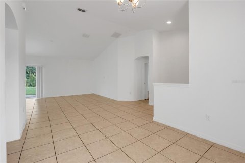 House in Kissimmee, Florida 3 bedrooms, 162.39 sq.m. № 1440672 - photo 11