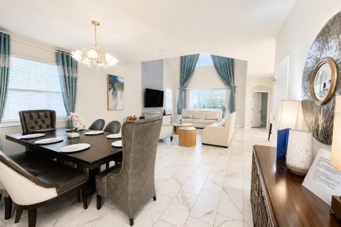 Villa ou maison à louer à Davenport, Floride: 5 chambres, 286.23 m2 № 2218505 - photo 5