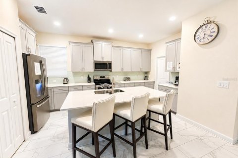 Villa ou maison à louer à Davenport, Floride: 5 chambres, 286.23 m2 № 2218505 - photo 4