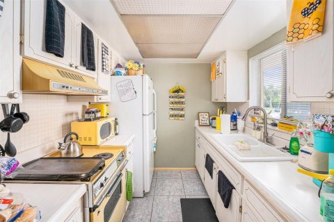 Condo in Clearwater, Florida, 1 bedroom  № 1814979 - photo 6