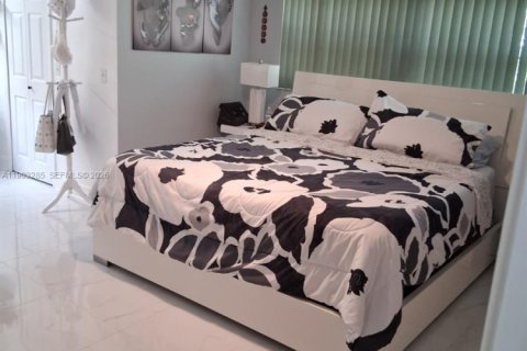 Купить виллу или дом в Джэксонвилл, Флорида 3 спальни, № 2057099 - фото 9