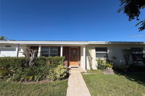 Villa ou maison à Miami, Floride 4 chambres, 163.14 m2 № 1999374