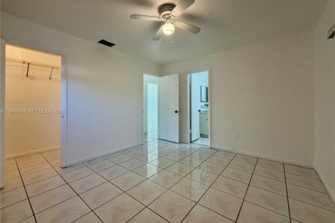 Villa ou maison à louer à Miami, Floride: 4 chambres, 163.14 m2 № 1999374 - photo 18