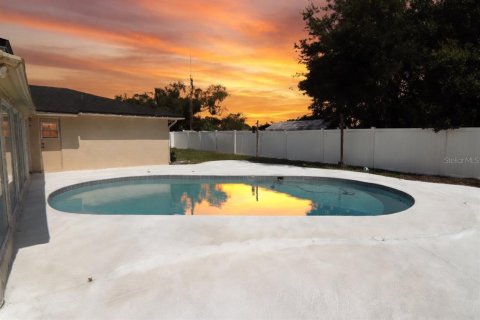 House in Winter Park, Florida 4 bedrooms, 194.35 sq.m. № 2203685 - photo 13