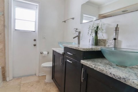 House in Winter Park, Florida 4 bedrooms, 194.35 sq.m. № 2203685 - photo 19