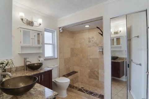 House in Winter Park, Florida 4 bedrooms, 194.35 sq.m. № 2203685 - photo 17