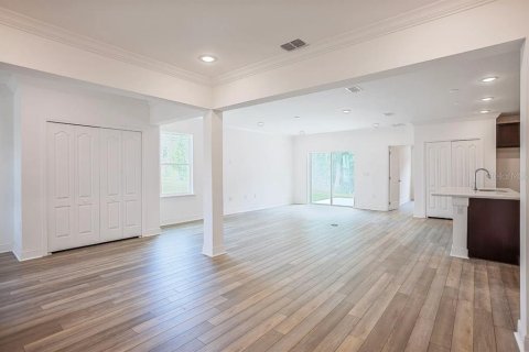 House in Edgewater, Florida 3 bedrooms, 174.28 sq.m. № 2219300 - photo 20