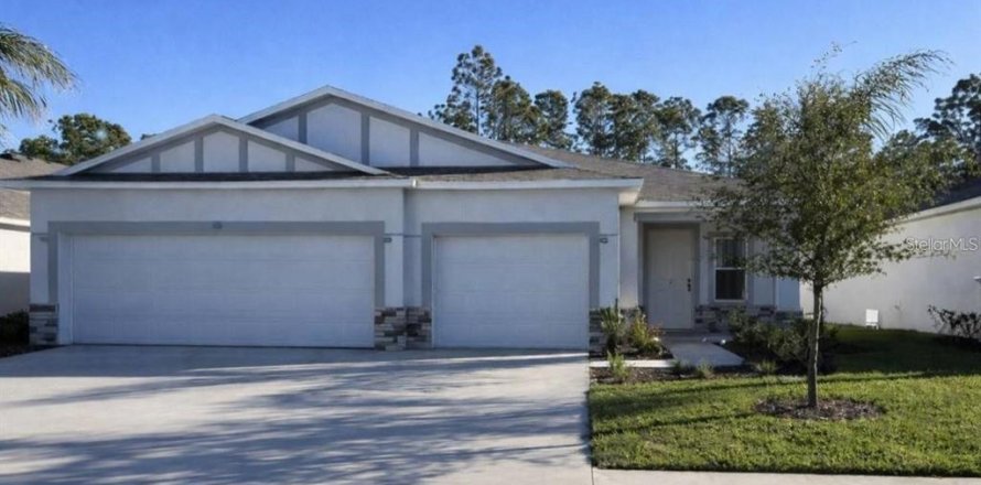 House in Edgewater, Florida 3 bedrooms, 174.28 sq.m. № 2219300