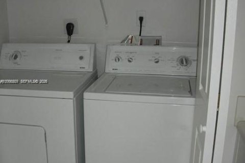 Copropriété à louer à Miramar, Floride: 2 chambres, 78.97 m2 № 2065014 - photo 19
