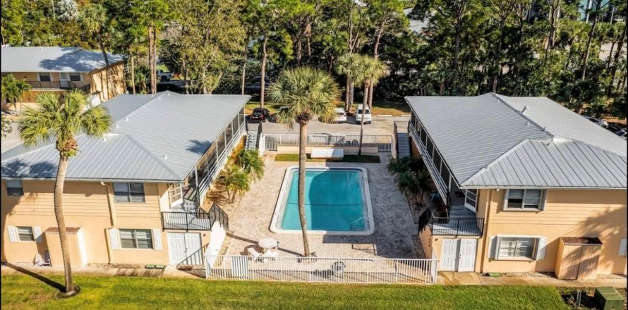 Condo à Stuart, Floride, 2 chambres  № 2439270