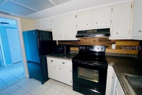 Condo in Cape Canaveral, Florida, 1 bedroom  № 1831262 - photo 7
