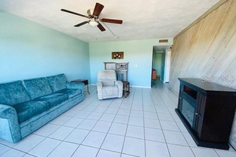 Condo in Cape Canaveral, Florida, 1 bedroom  № 1831262 - photo 5