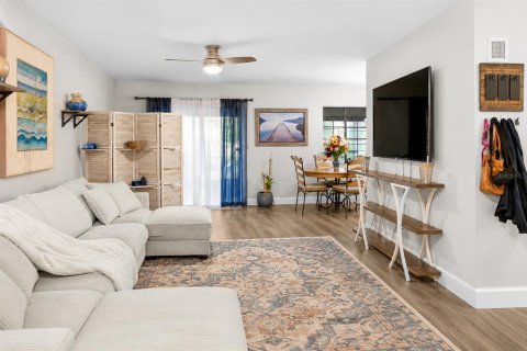 Villa ou maison à vendre à Oldsmar, Floride: 2 chambres, 112.88 m2 № 2148186 - photo 6