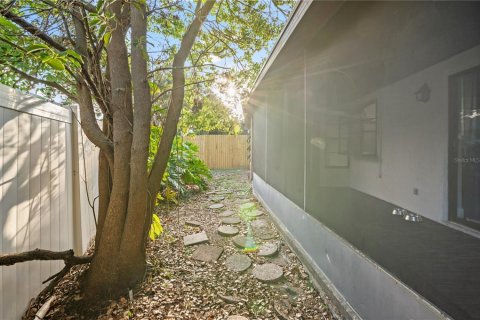 Villa ou maison à vendre à Oldsmar, Floride: 2 chambres, 112.88 m2 № 2148186 - photo 27
