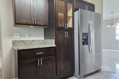 Купить виллу или дом в Делтона, Флорида 8 комнат, 138.61м2, № 2211234 - фото 3
