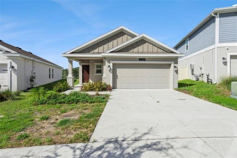 House in Leesburg, Florida 3 bedrooms, 133.04 sq.m. № 2208282