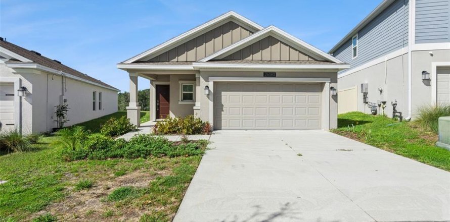 House in Leesburg, Florida 3 bedrooms, 133.04 sq.m. № 2208282