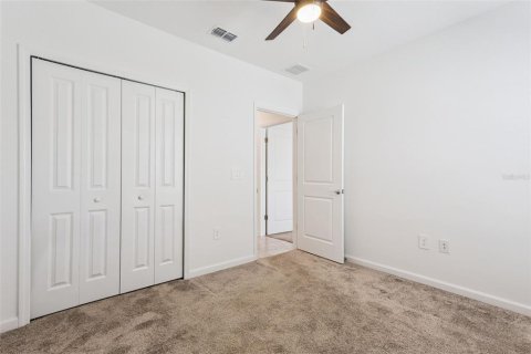 House in Leesburg, Florida 3 bedrooms, 133.04 sq.m. № 2208282 - photo 19