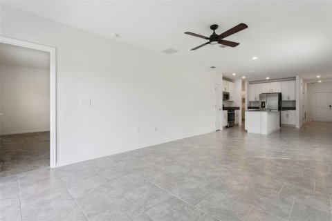 House in Leesburg, Florida 3 bedrooms, 133.04 sq.m. № 2208282 - photo 9