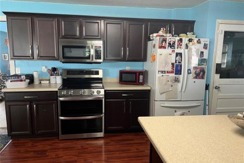 House in Newberry, Florida 3 bedrooms, 212.75 sq.m. № 1918644 - photo 4