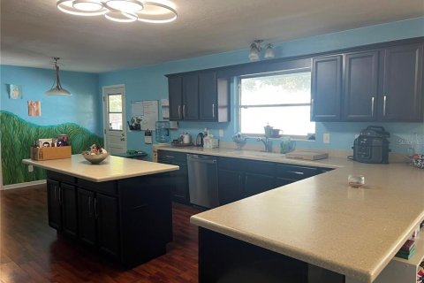 House in Newberry, Florida 3 bedrooms, 212.75 sq.m. № 1918644 - photo 3
