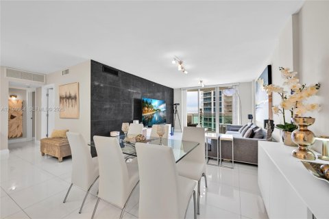 Condominio en venta en Hollywood, Florida, 2 dormitorios, 116.22 m2 № 2422839 - foto 5