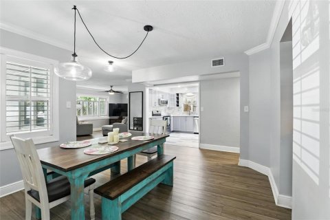 House in Orlando, Florida 3 bedrooms, 138.05 sq.m. № 1797239 - photo 13