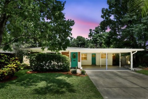 House in Orlando, Florida 3 bedrooms, 138.05 sq.m. № 1797239 - photo 1