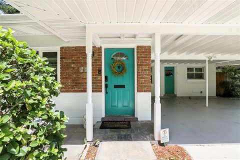 House in Orlando, Florida 3 bedrooms, 138.05 sq.m. № 1797239 - photo 5