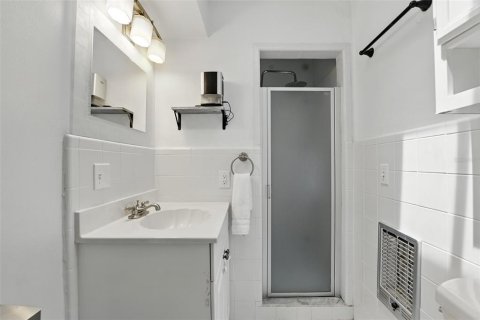 House in Orlando, Florida 3 bedrooms, 138.05 sq.m. № 1797239 - photo 21