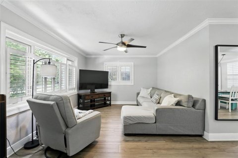 House in Orlando, Florida 3 bedrooms, 138.05 sq.m. № 1797239 - photo 8