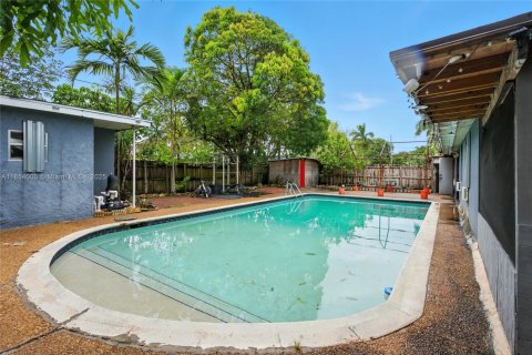 House in Fort Lauderdale, Florida 3 bedrooms, 109.25 sq.m. № 1887288 - photo 14