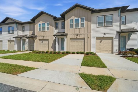 Touwnhouse à vendre à Davenport, Floride: 3 chambres, 153.57 m2 № 2329626 - photo 4