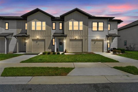Touwnhouse à vendre à Davenport, Floride: 3 chambres, 153.57 m2 № 2329626 - photo 2