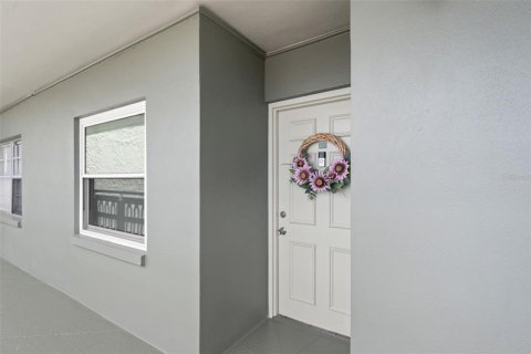 Купить кондоминиум в Сент-Питерсберг, Флорида 5 комнат, 100.8м2, № 2100488 - фото 3