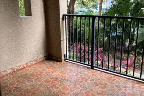 Condominio en alquiler en Sunny Isles Beach, Florida, 2 dormitorios, 95.13 m2 № 1139219 - foto 1